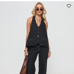 LIONESS HILLS HALTER DENIM TOP